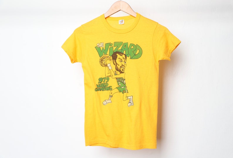women/'s extra small SONICS t-shirt vintage 1979 SEATTLE SUPERSONICS world champions The Wizard Gus Williams basketball youth size large