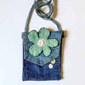 Recycled denim bag, denim pocket with felted flower festival bag, used denim phone bag, crossbody small purse, gift for her, shoulder bag