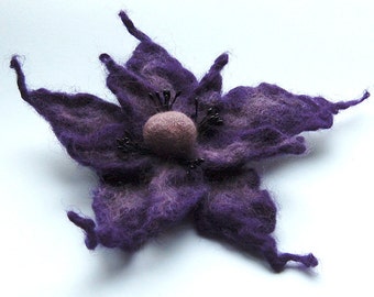 Felt flower brooch, hand felted wool jewelry, shades of purple, felt flower hair clip, gifts for her, corsage, big flower pin, jewellery