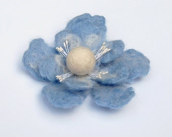 Pin flower felted, felted jewelry, clothing decoration, wet felted wool flower, natural, blue with white, flower hair clip, gifts for her