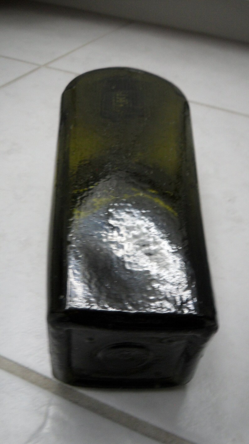 antique-case-gin-bottle-dark-olive-a-k-a-black-glass-dutch-c-1870-10