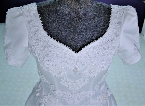 Vintage 1990's Satin wedding gown Princess style … - image 4