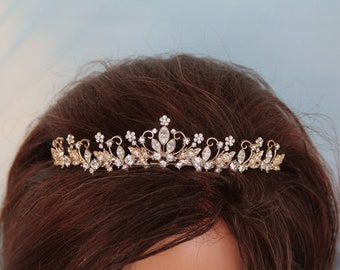 Gold Wedding Diadem with Rhinestones, Sparkling Bridal Crown, Dazzling Tiara for the Radiant Bride.