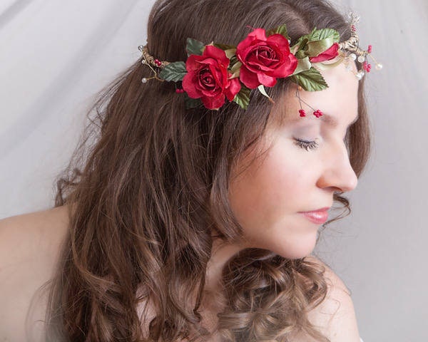 Corona de flores rojas para el cabello de honor - Etsy España