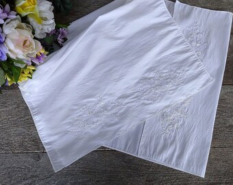 Silky White taffetas Wedding Shawl or Evening Scarf and Ball , Vintage