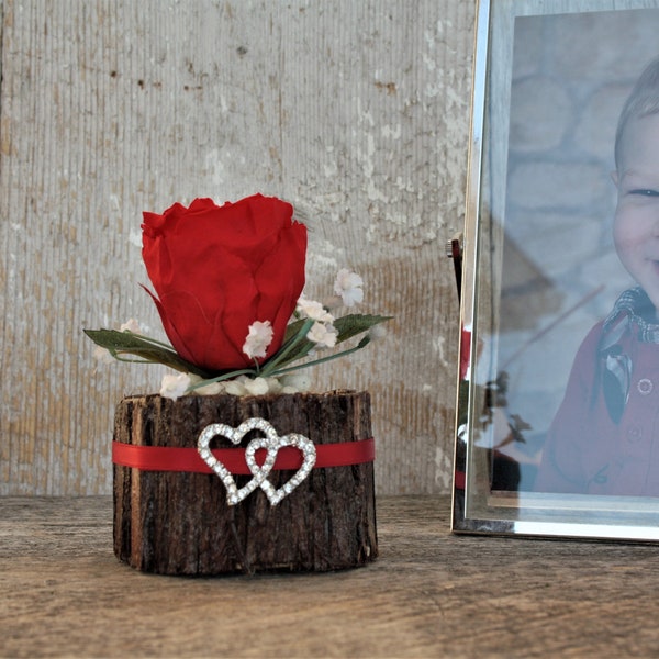 Rose rouge éternelle Arrangement de fleur sur bois. Cadeau pour Elle, couple, St-Valentin, Noël