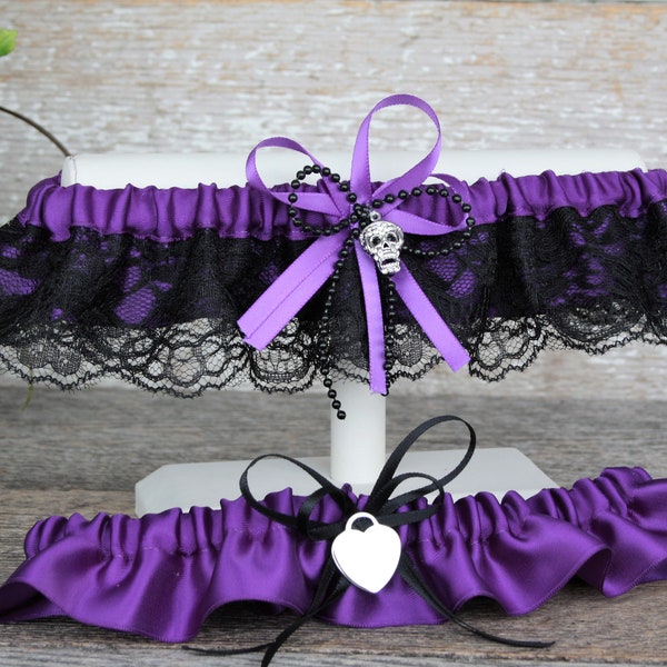 Purple & Black Gothic Bridal Garter Set with Skull Charm. Bachelorette Party Gift Idea, Keepsake and toss garter