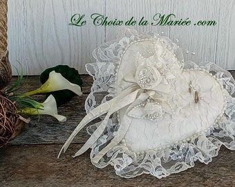 Wedding ring pillow ivory, handmade, unique piece, ruffle lace and ivory floral ornaments, Vintage Ring Holder, Gift for the bride and groom