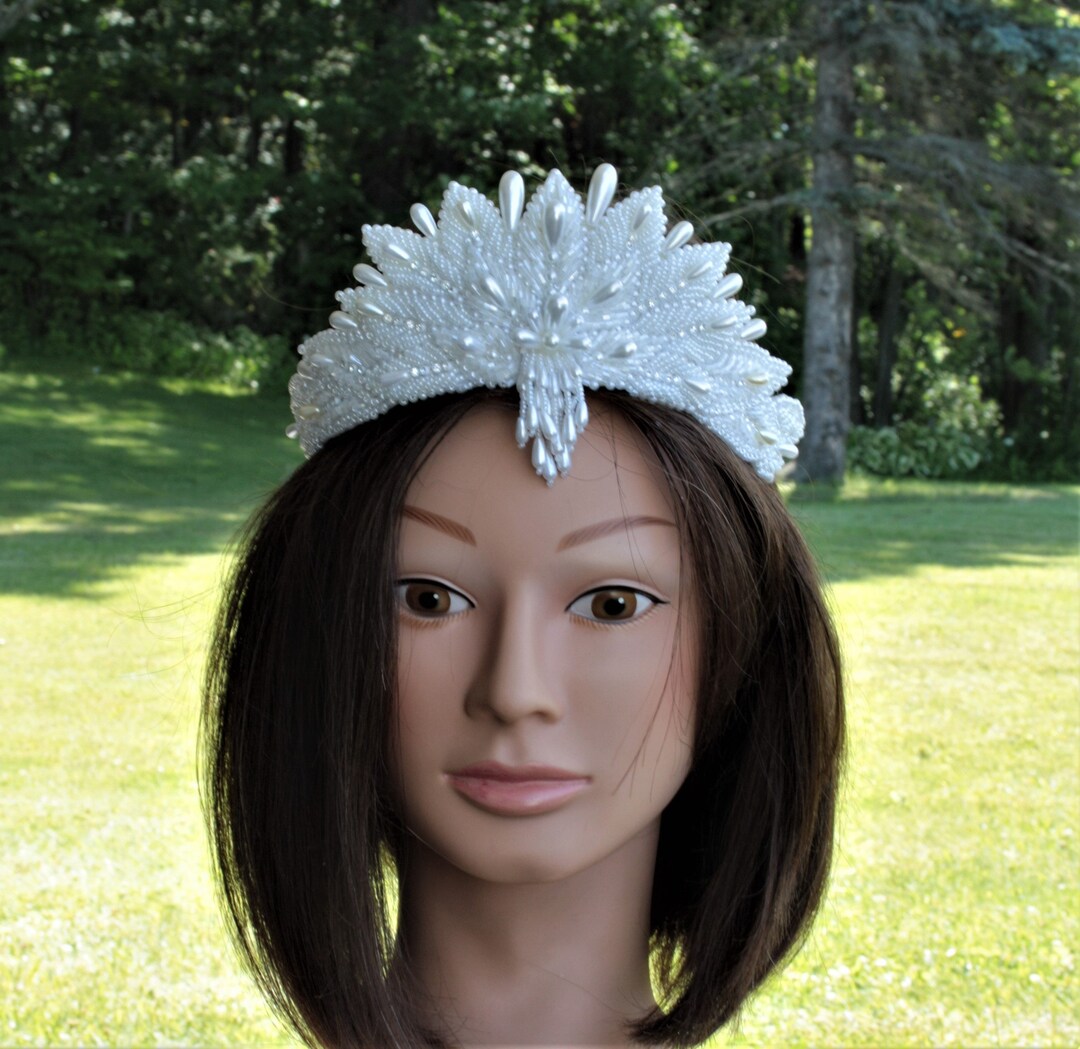 VINTAGE Pearl Wedding Tiara Headdress for the Bride Costume Ball Queen