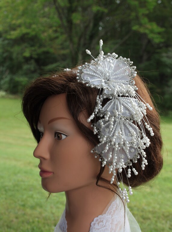 VINTAGE Beaded bridal tiara Headpiece with pearls… - image 3