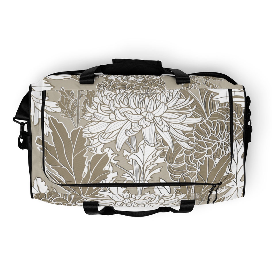 Discover Graphic Art Duffle bag