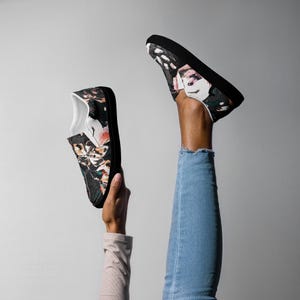 Women’s slip-on canvas shoes