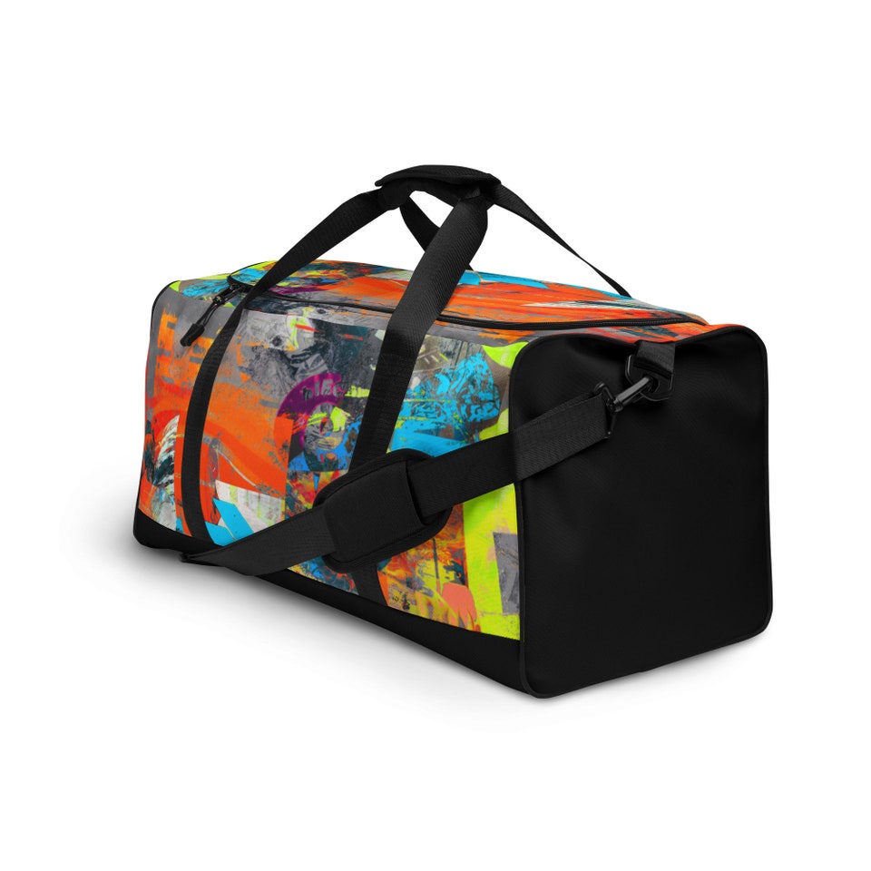 Discover Graphic Art Duffle bag