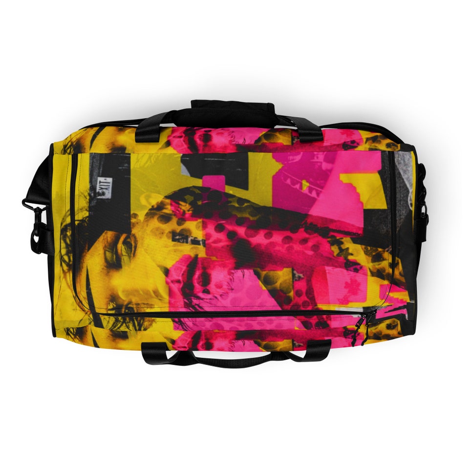 Discover Graphic Art Duffle bag