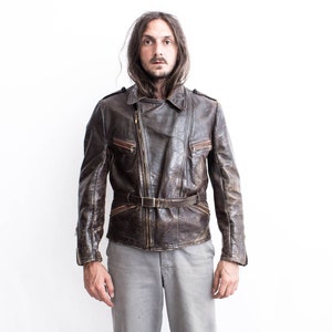 Blouson de moto allemand des années 40. Veste de motard antique Military Racer. Peau de cheval robuste en cuir marron clair vieilli