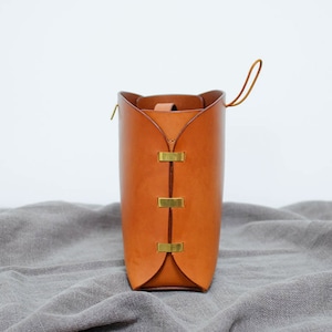 Small Bucket Bag Vegetable Tanned Leather Whisky Tan image 4