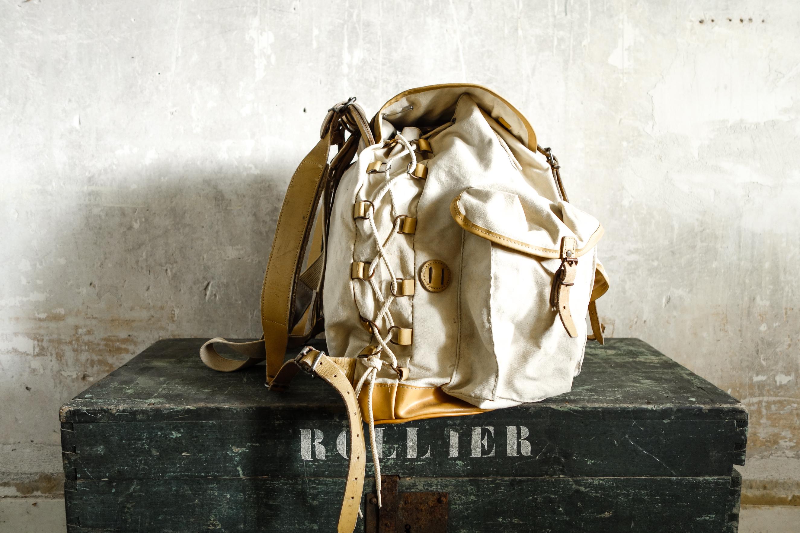 ヴィンテージ　ミリタリー　リュック　レザー カーキ アウトドア　キャンプ　登山 Amazon.co.jp: [Mardingtop] 50L バックパック 大容量 登山
