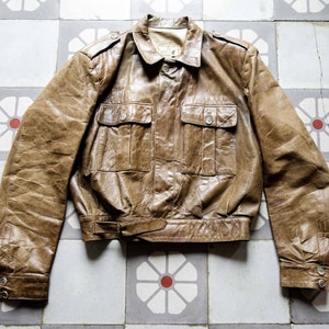 Veste en cuir courte de cycliste BOXY des années 1980. Bomber cycliste Workwear, style héritage.