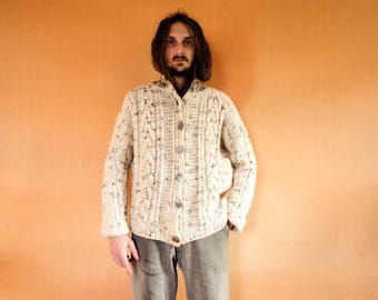 Maglione in lana austriaca anni '70. Maglione cardigan a coste. Maglione a trecce. Maglione rustico in lana color crema.