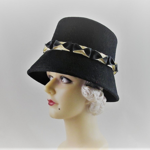 the cloche hat