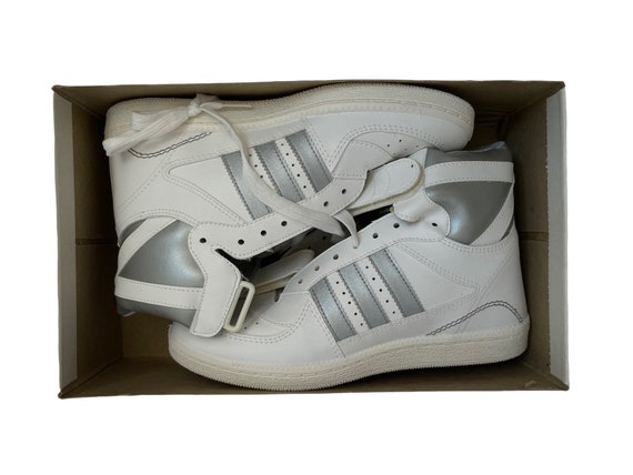 vintage three stripe high top basketball shoes me… - image 10