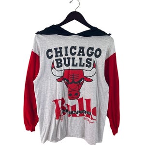 vintage chicago bulls hooded long sleeve t-shirt mens size medium 90s NBA GUC the game