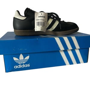 vintage adidas samba classic retro indoor soccer shoes mens size 8 deadstock NIB 2002
