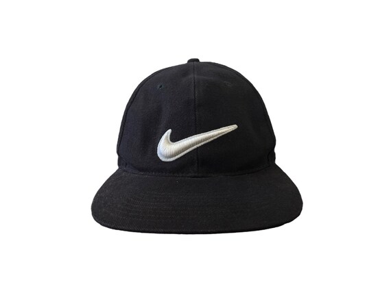Black nike snapback hat sales