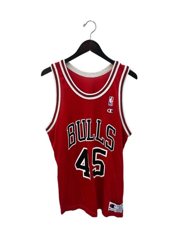 Chicago Bulls: Michael Jordan 1995/96 Red Champion Jersey (L