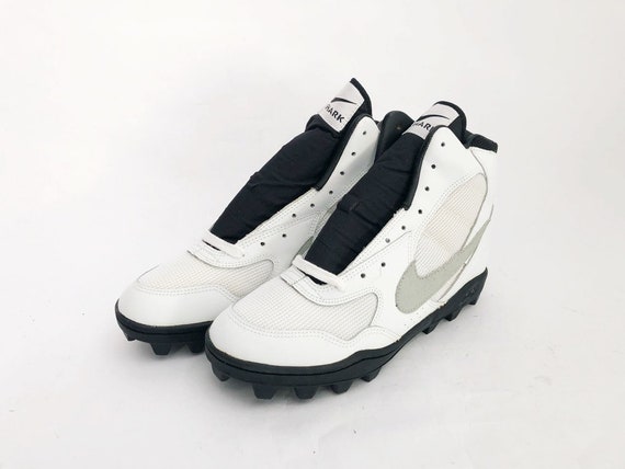 nike land shark baseball cleats