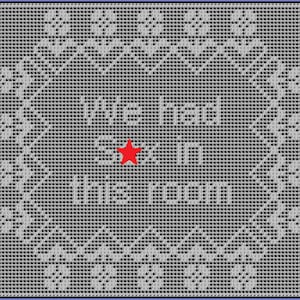 Puede incluir: Una imagen pixelada en blanco y negro con una estrella roja en el centro. El texto "The Travel 52" es visible en la imagen.