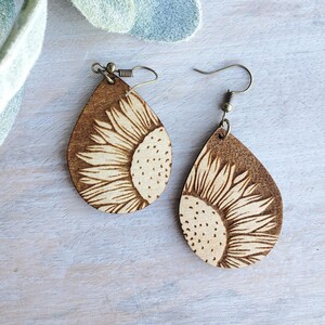 Teardrop Zonnebloem Earring - BOHO Floral Spring Flower Earring - Digitaal laserbestand - PDF - SVG [Alleen digitaal bestand] Glowforge Sieraden