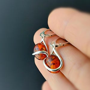Baltic Amber Dangle Earrings – Sterling Silver Drop Earrings with Natural Amber Gemstones – Handmade Elegant Jewelry Gift for Her
