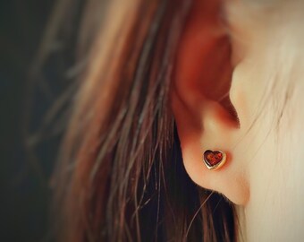 Heart stud amber earrings. Gold Dainty heart Studs. Small delicate earrings. Tiny hearts. Cute love studs. Timeless Gift for Sister, Wife