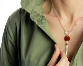 Collier Boho tassel en argent avec ambre naturel, chaîne en argent fossile collier lariat collier de tous les jours pendentif en résine cadeau pour maman Y collier