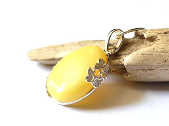 Fossil clearance butterfly necklace