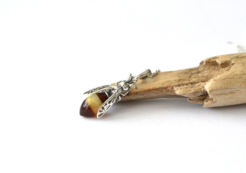 Bee Jewelry Natural Jewelry Insect Jewelry amber bee Healing Amber Hornet Pendant Baltic Amber Hornet Bee Necklace Bee pendant