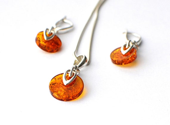 琥珀ネックレス イヤリング 専用 本蝋琥珀 ネックレス・イヤリング 28g