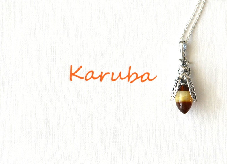 Collana Ape In Argento 925 Con Ambra Baltica | Ciondolo Ape Volante Su Catena 45,7 Cm | Gioiello In Argento Con Significato | Regalo In Elegante Confezione