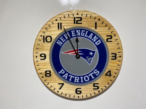 Custom Epoxy Enlay Clocks