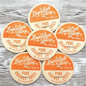 6 Vintage Orangenverschlüsse | Authentische Mid-Century Linger Light Dairy Orange Trinkverschlüsse aus den 1950er Jahren | Unbenutzte Pennsylvania Chipboard Deckel