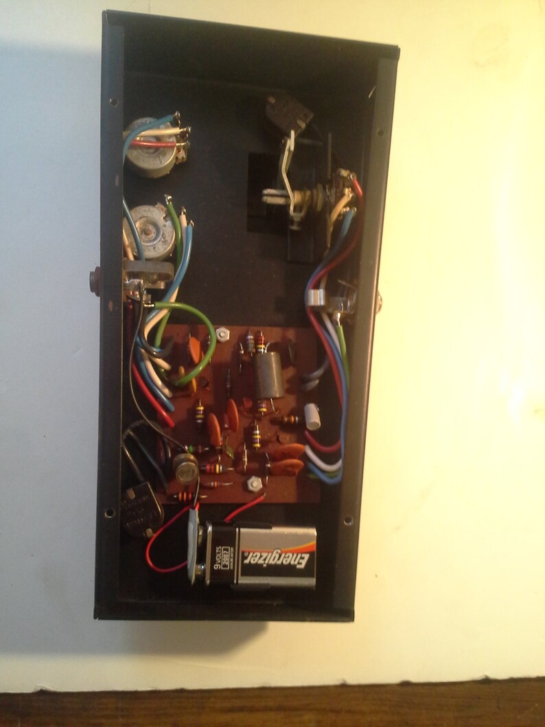 Vintage FUZZ pedal circa 1970/'s Lou Rose Music Store Unknown Components Made in USA