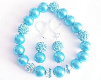 Bracelet and Earring set, Pearl Jewelry Set, Bridesmaid Set, Swarovski Pearls, Stretch Bracelet