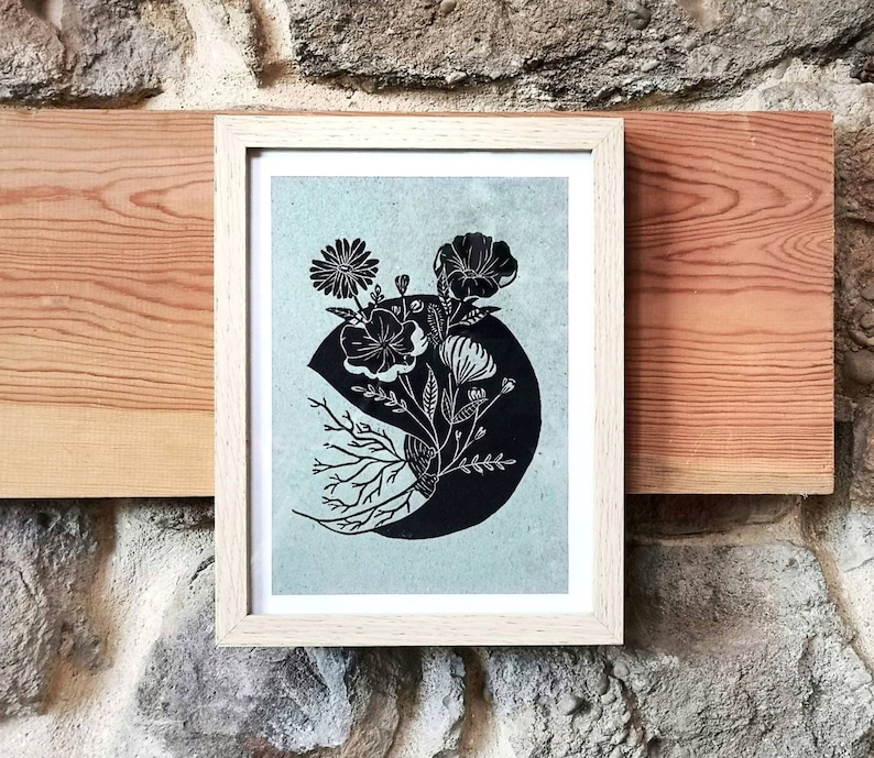 Breastfeeding linocut print image 1