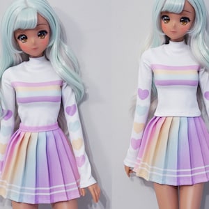 Ropa para Muñeca Inteligente Pera o Clásica, Lindo top de cuello alto y falda plisada, conjunto pastel - Corazones Arcoíris