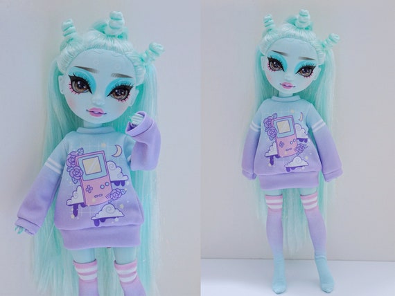 Vestiti per bambole per Rainbow High, grazioso maglione e calzini