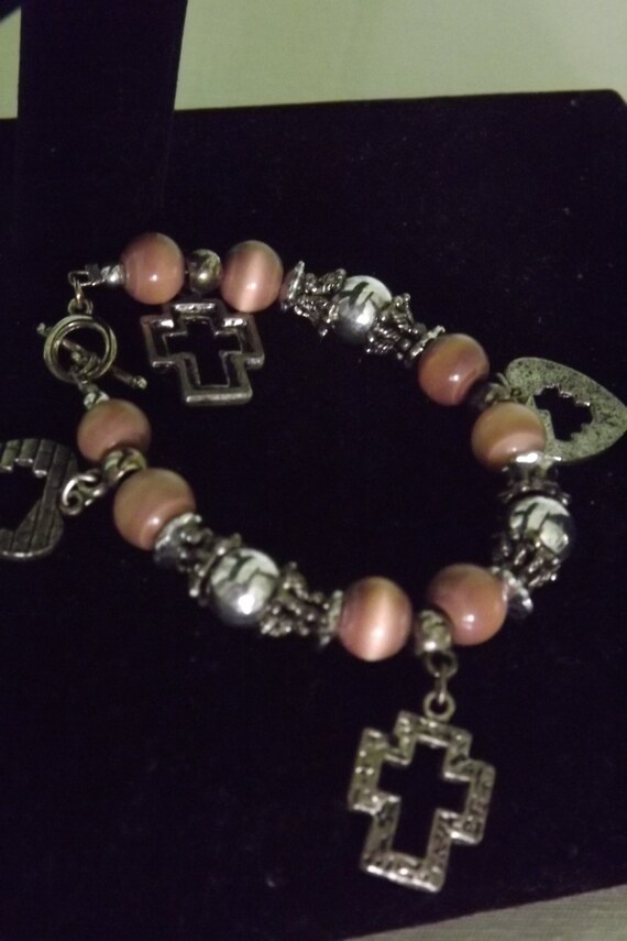 Gorgeous Vintage Charm/Beaded Bracelet