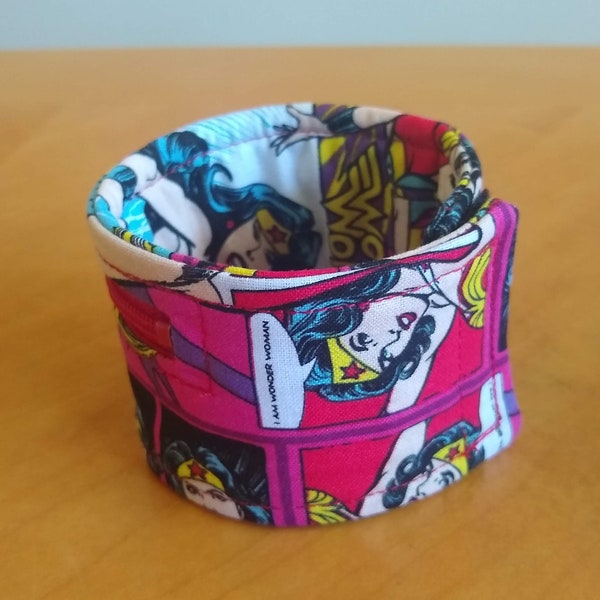 Wonder Woman Wrist Wallet - cuff with velcro closure and zippered pocket - 9 inch circumference