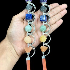 2pcs Seven Chakra Style Gemstone Pendulum, Multicolor Crystal Dowsing Wand, Geometric Stone Point, Decorative Crystal Gift