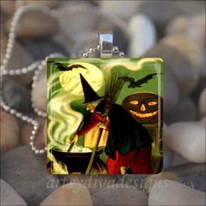 VINTAGE HALLOWEEN WITCH Jack o Lantern Black Cat Bats Moon Glass Tile Pendant Necklace Keyring